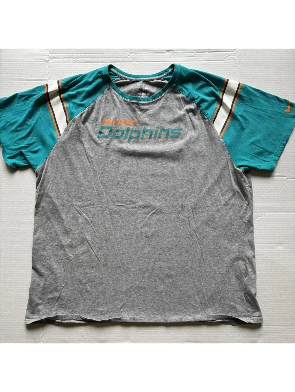 Nike Men's Grey and Multi Tshirt